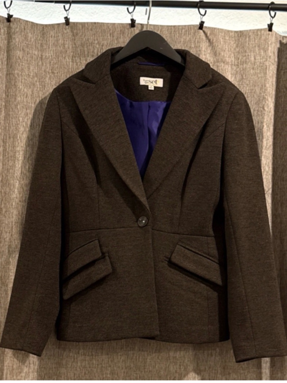 Layered-Pocket Dark Brown Single-Button Blazer with Purple Lining